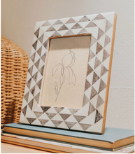 Load image into Gallery viewer, Grey Mountain Frame 6" x 4"
