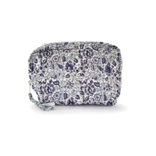 Load image into Gallery viewer, Quilted Washbag
