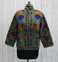 Load image into Gallery viewer, Velvet and Cotton Suzani Jackets