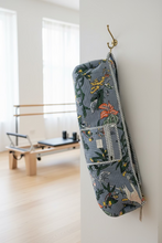 Load image into Gallery viewer, Yoga Pilates Mat Bags