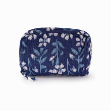 Load image into Gallery viewer, Quilted Hawaiian Travel Pouch / Washbag